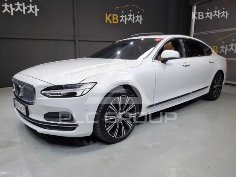 2023 Volvo S90