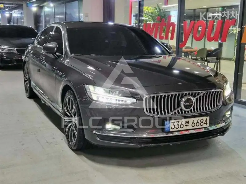 2023 Volvo S90