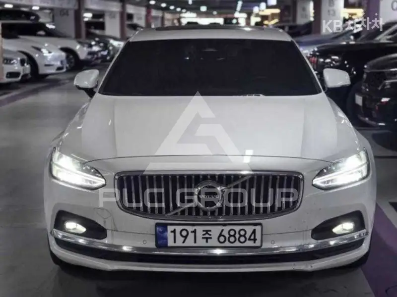 2023 Volvo S90