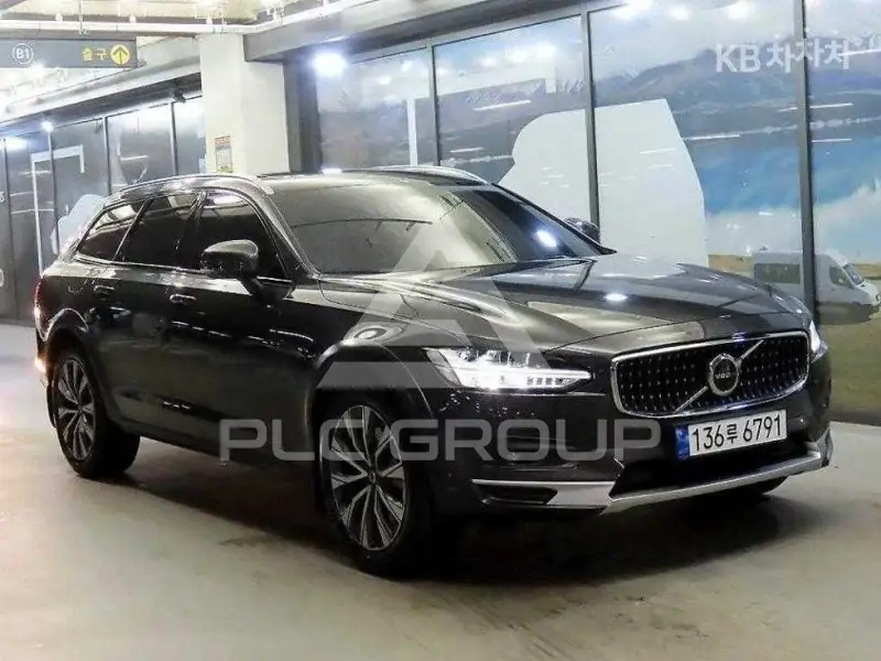 2023 Volvo V90