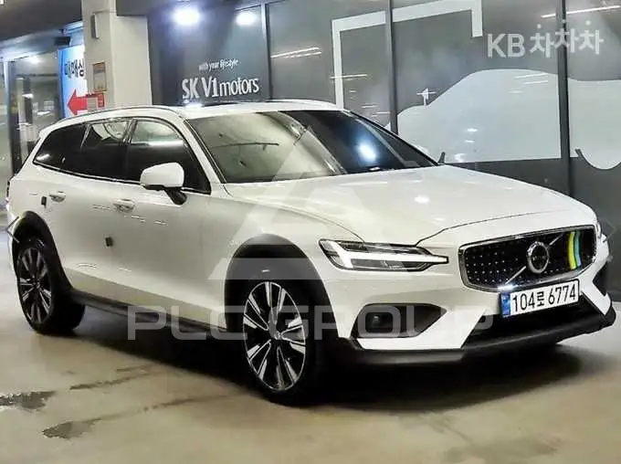 2023 Volvo V60