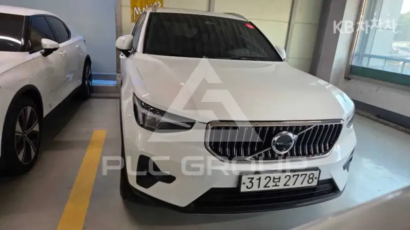 2023 Volvo XC40