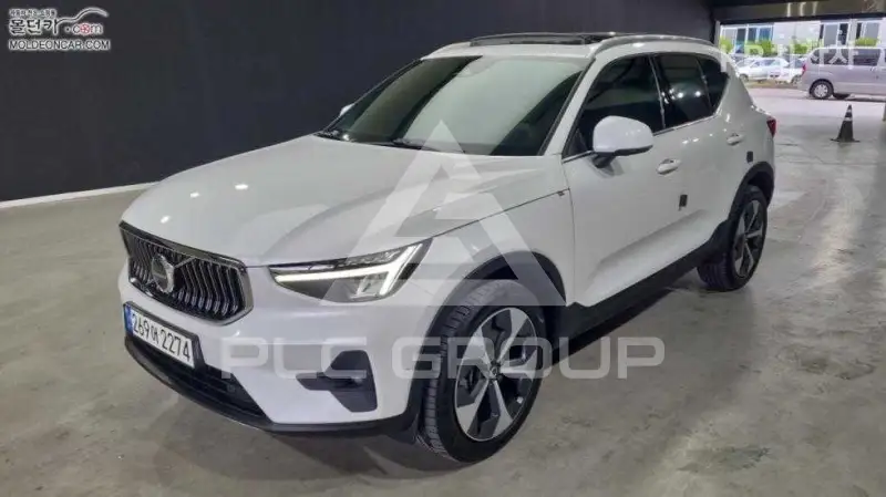 2023 Volvo XC40