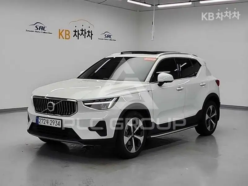 2023 Volvo XC40