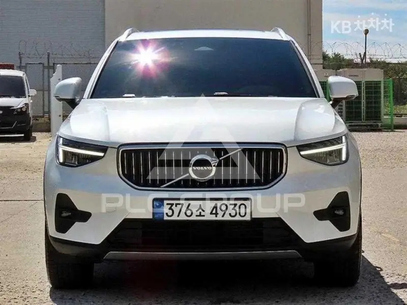 2023 Volvo XC40