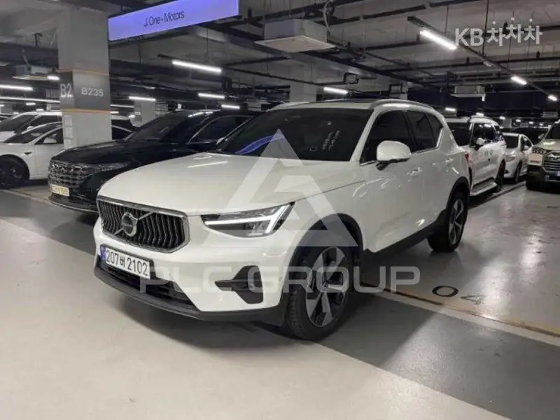 2023 Volvo XC40