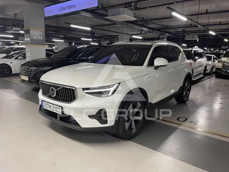 2023 Volvo XC40