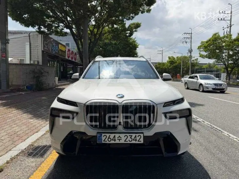 2024 BMW X7