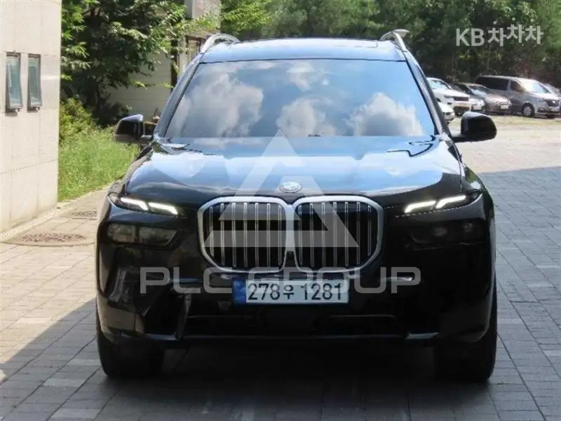 2024 BMW X7