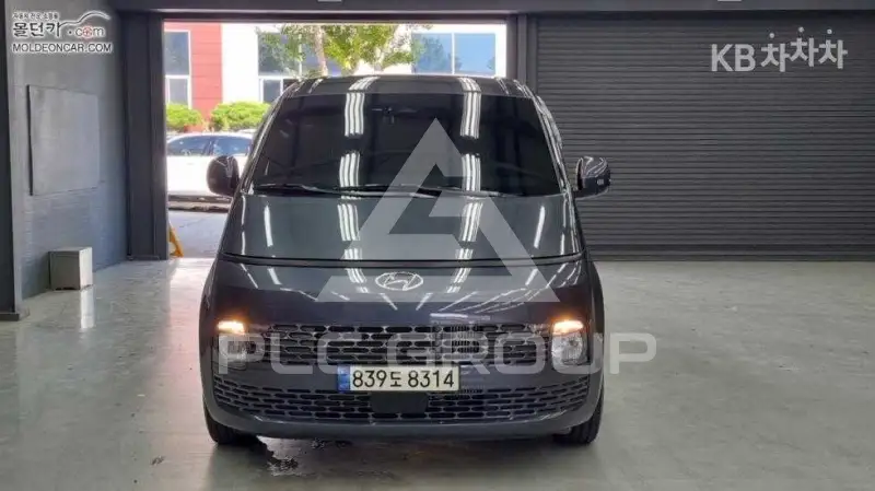 2024 Hyundai Staria