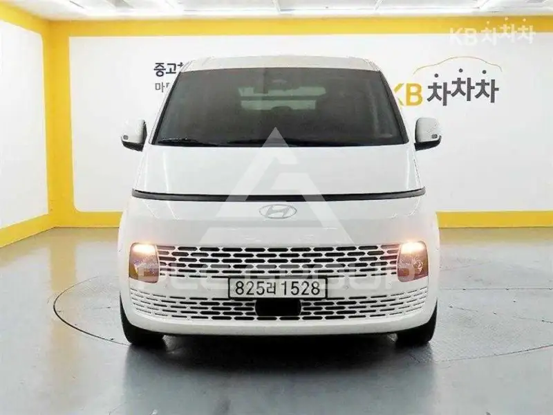 2024 Hyundai Staria