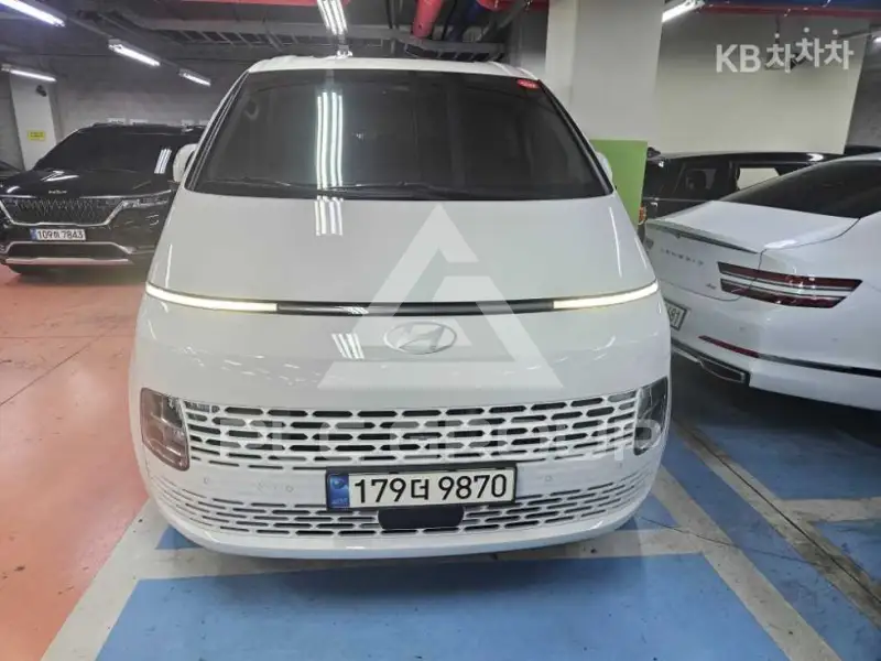 2024 Hyundai Staria