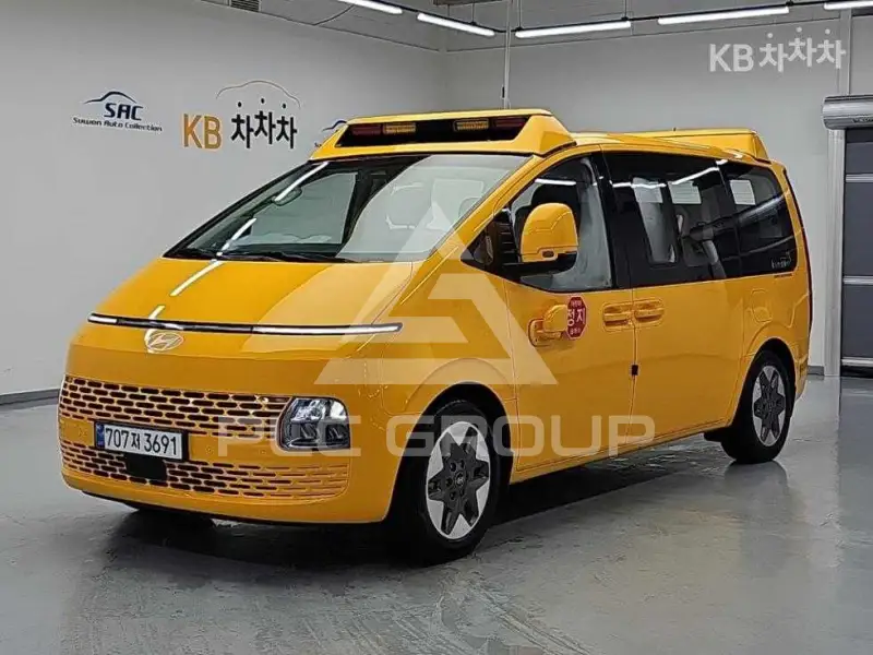 2024 Hyundai Staria