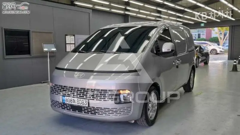 2024 Hyundai Staria
