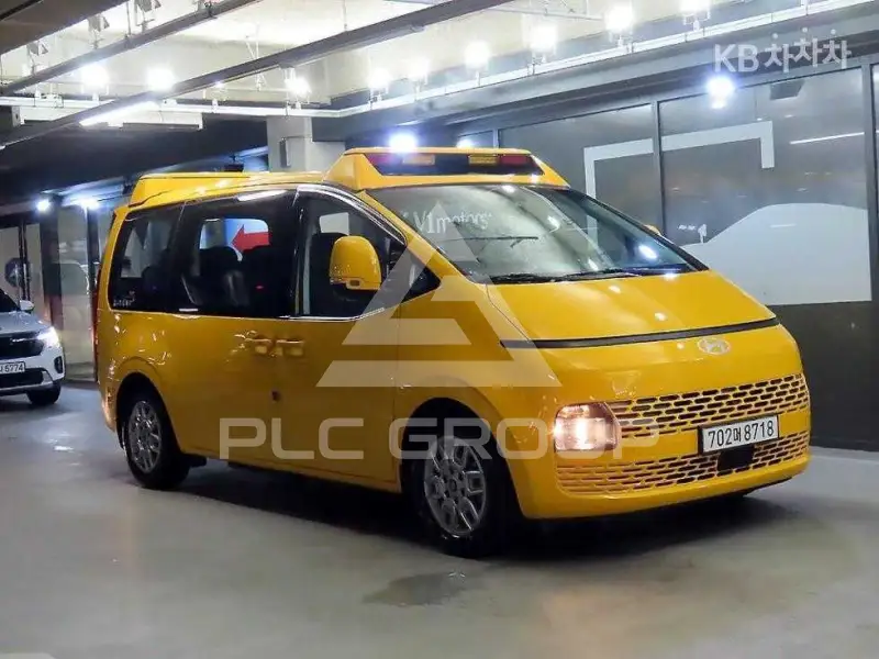 2024 Hyundai Staria