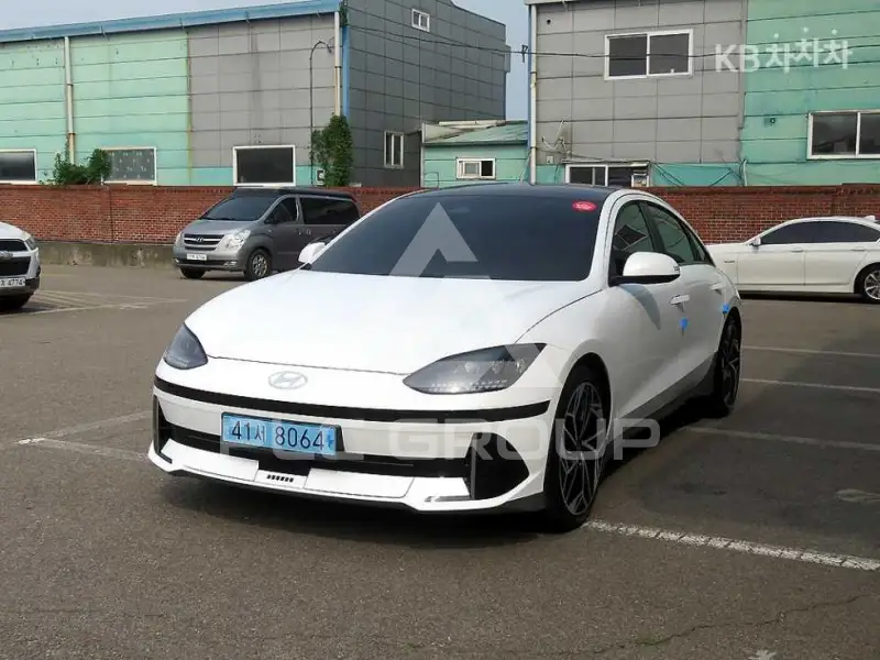 2024 Hyundai Ioniq