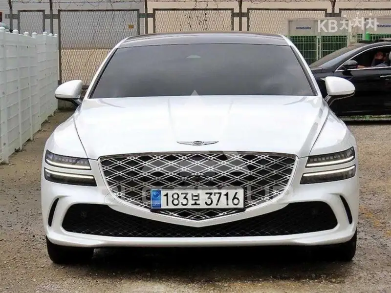 2024 Genesis G80