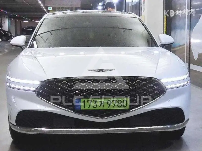2024 Genesis G90