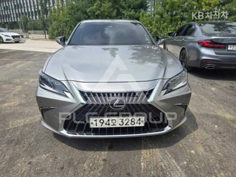2024 Lexus ES