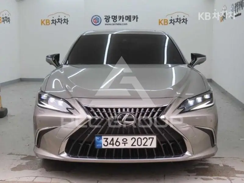 2024 Lexus ES