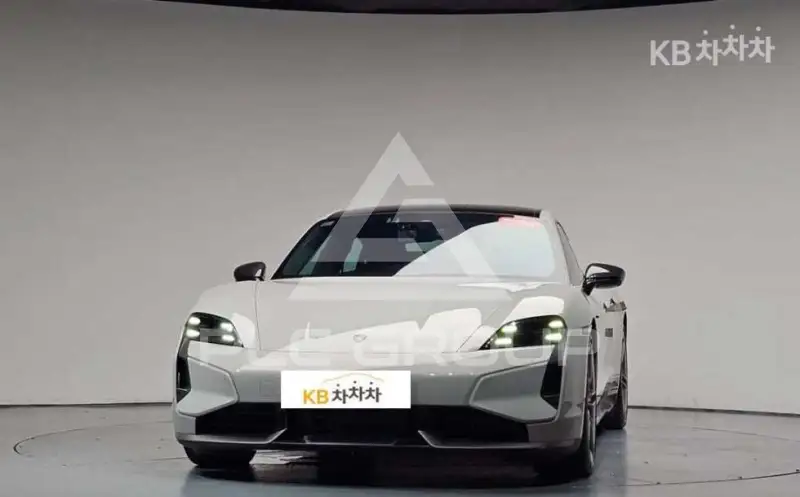 2024 Porsche Taycan
