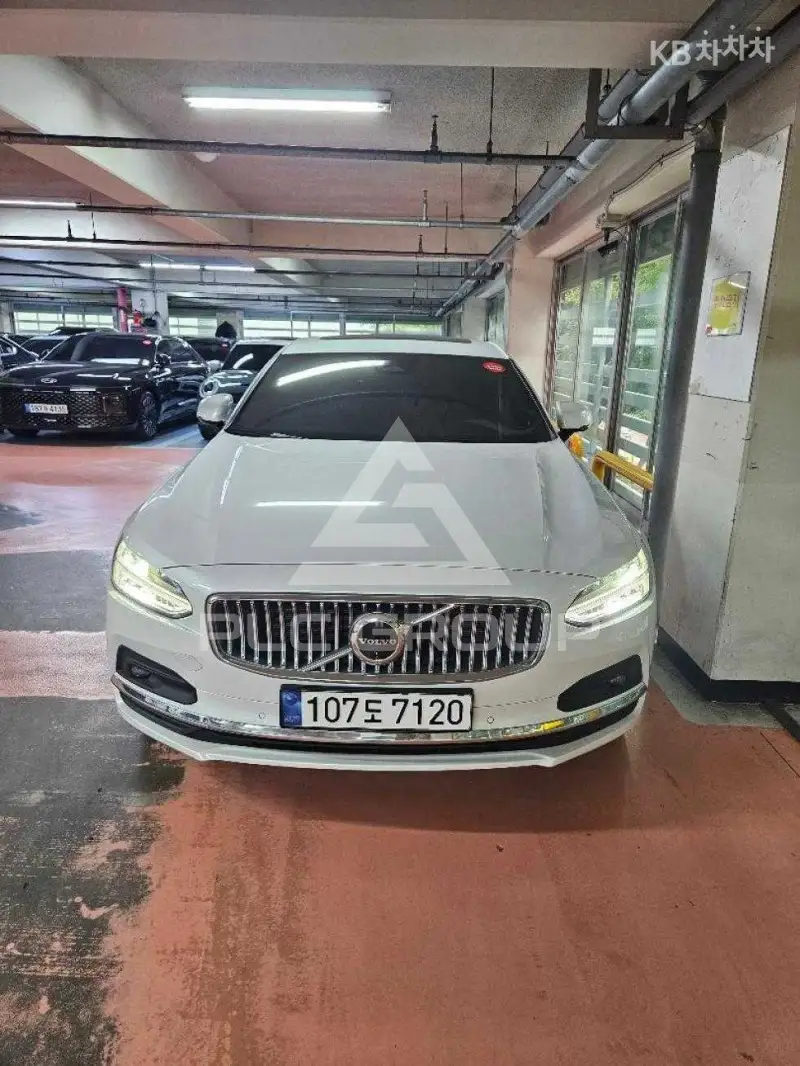 2024 Volvo S90