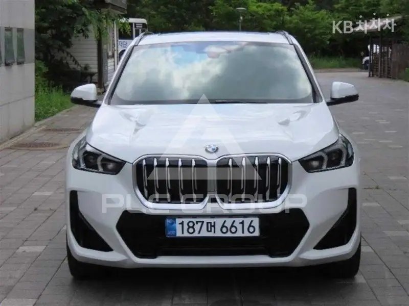 2025 BMW X1