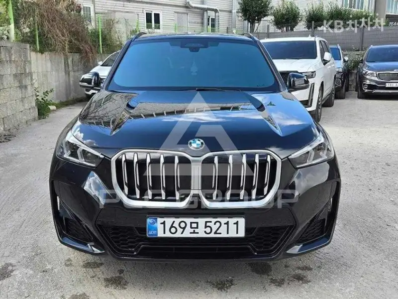 2025 BMW X1