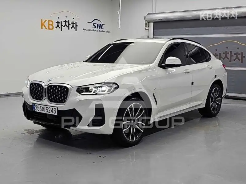 2025 BMW X4