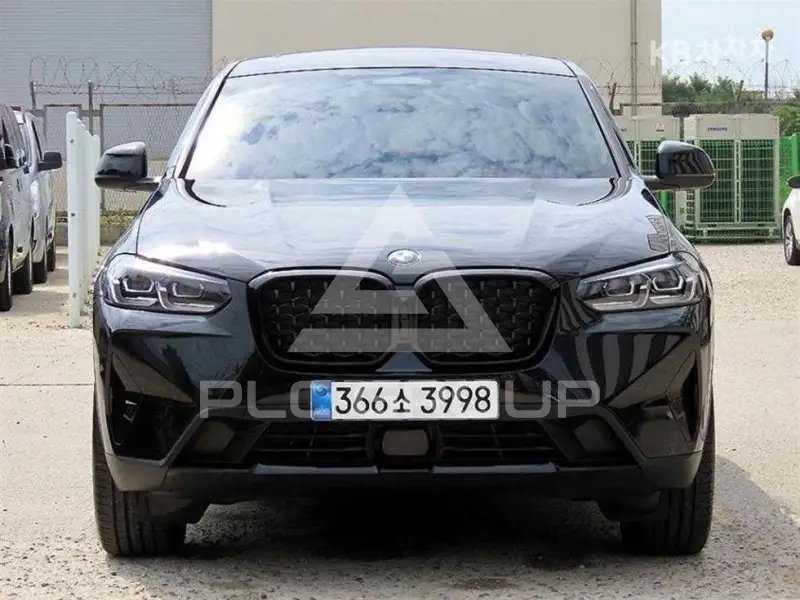 2025 BMW X4