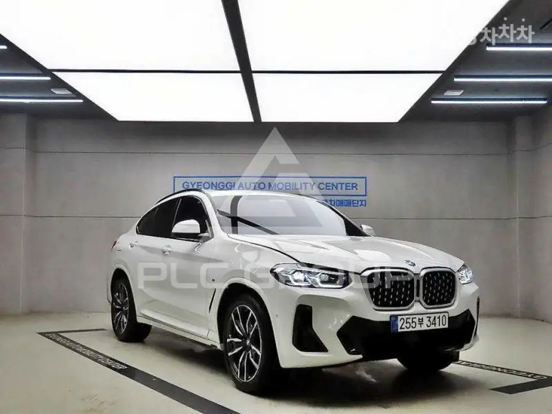 2025 BMW X4