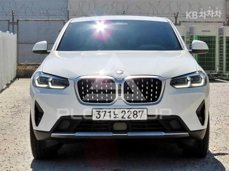 2025 BMW X4