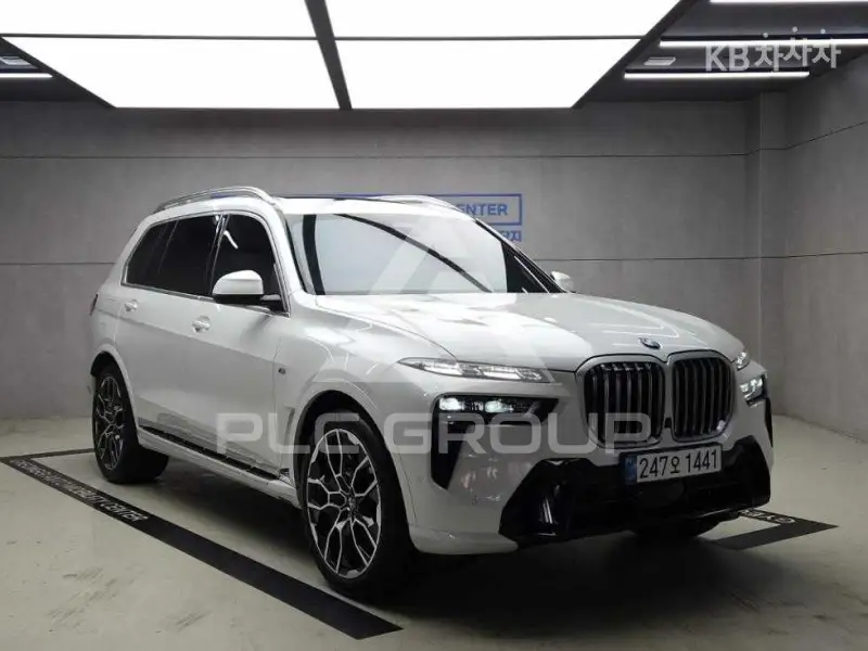 2025 BMW X7