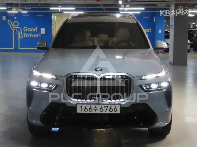 2025 BMW X7