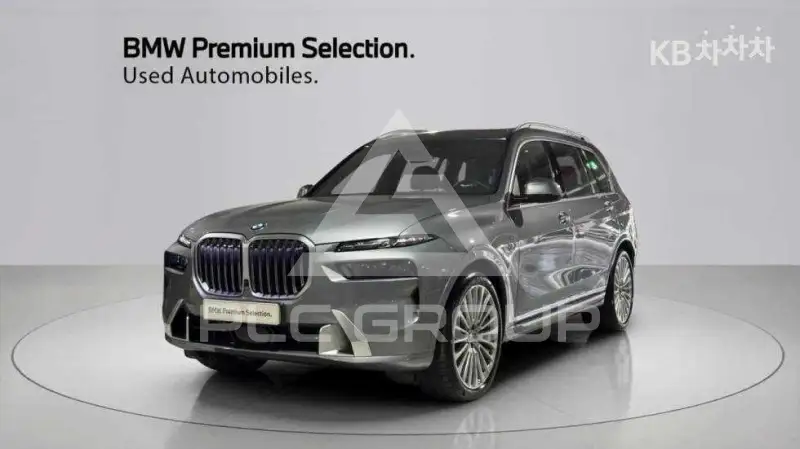 2025 BMW X7