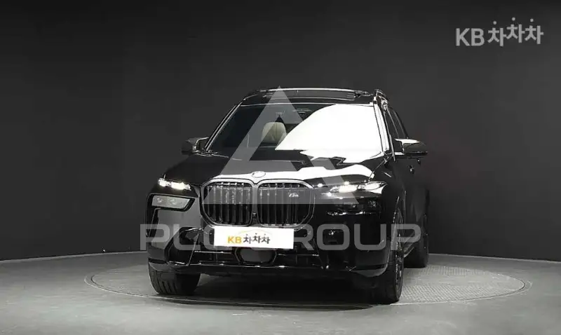 2025 BMW X7