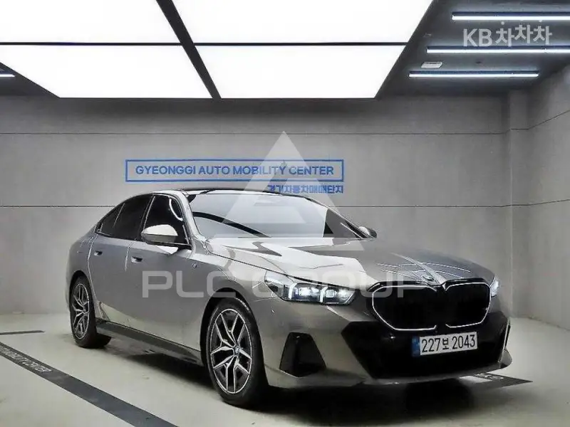 2025 BMW 5 Series