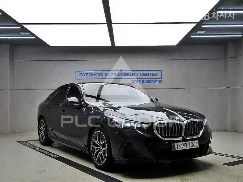 2025 BMW 5 Series