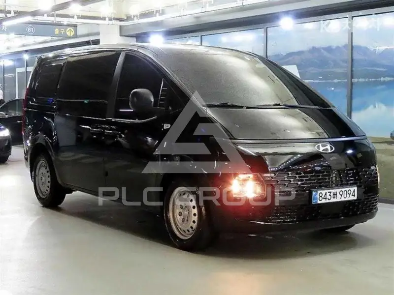 2025 Hyundai Staria