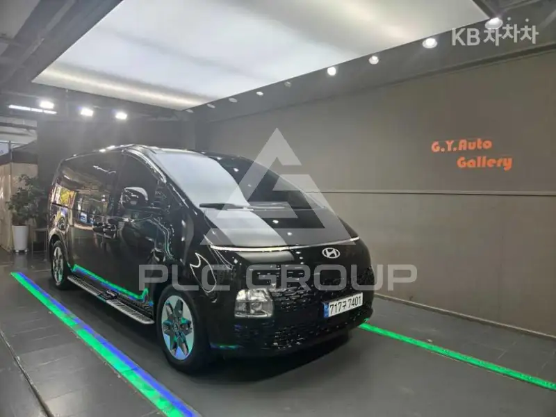 2025 Hyundai Staria