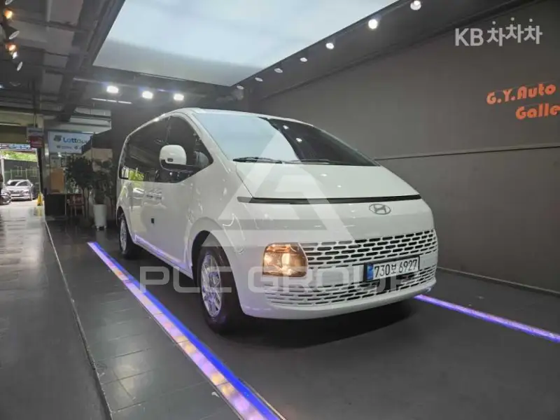 2025 Hyundai Staria