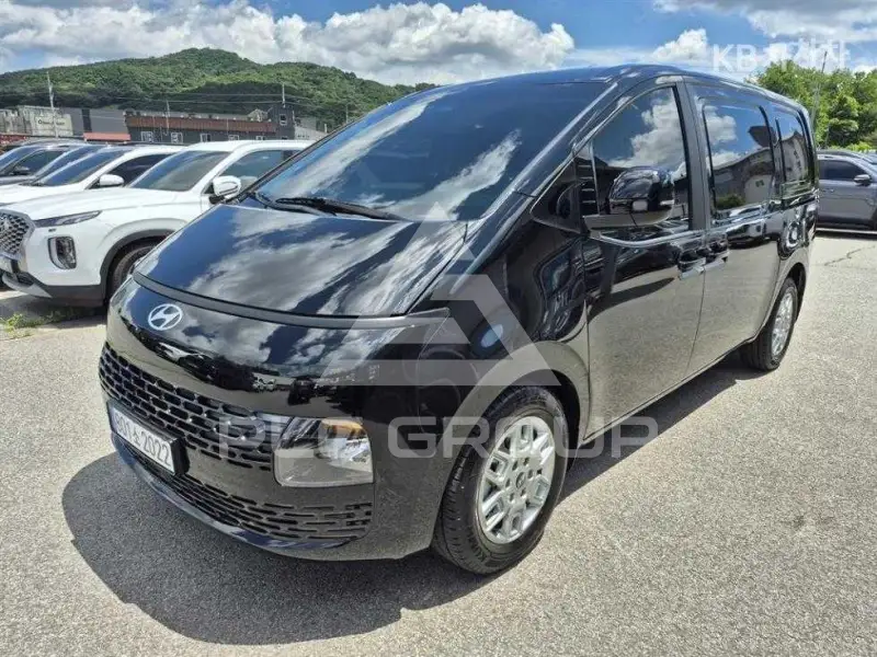 2025 Hyundai Staria