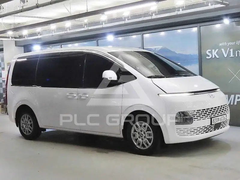 2025 Hyundai Staria