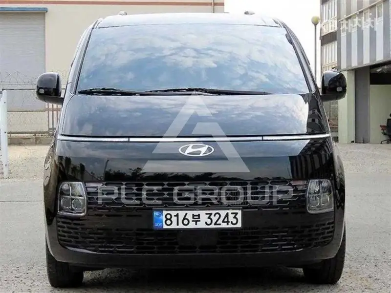 2025 Hyundai Staria