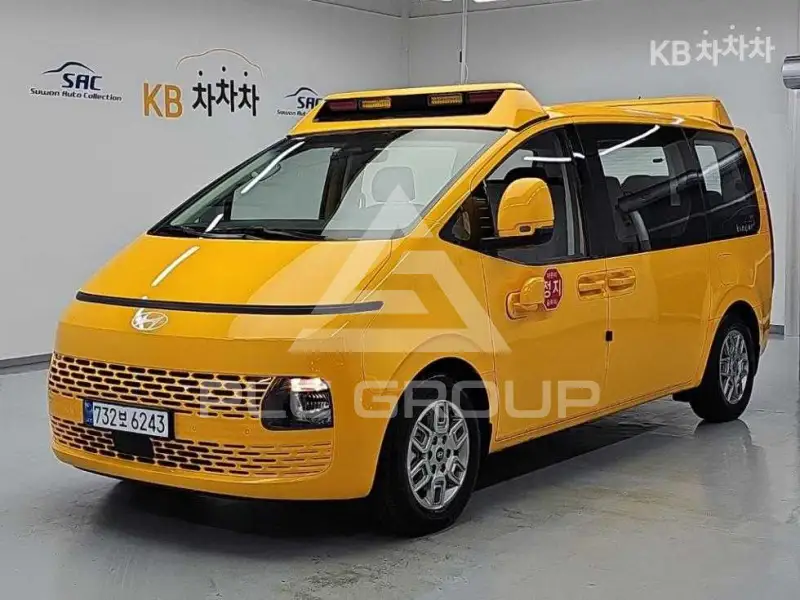 2025 Hyundai Staria