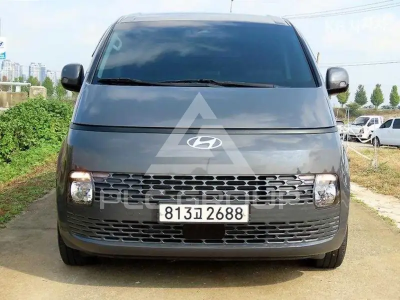 2025 Hyundai Staria