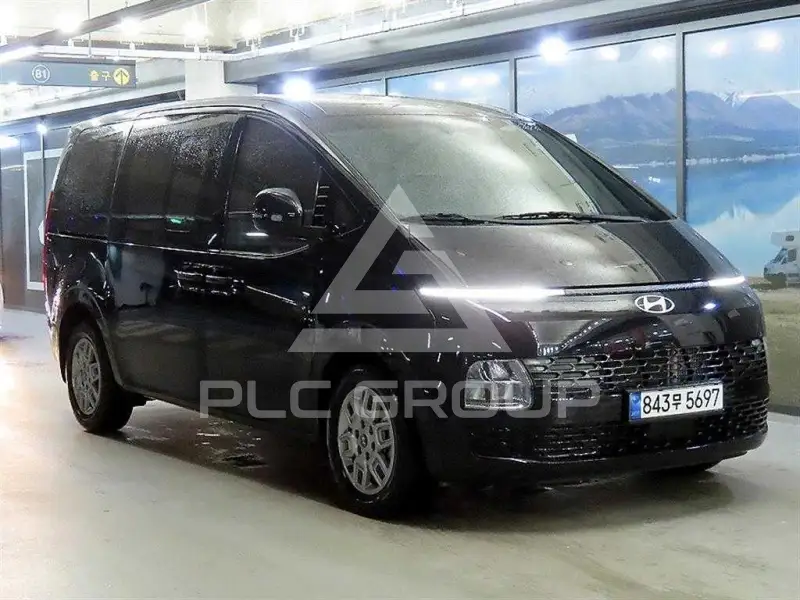 2025 Hyundai Staria