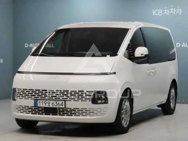 2025 Hyundai Staria