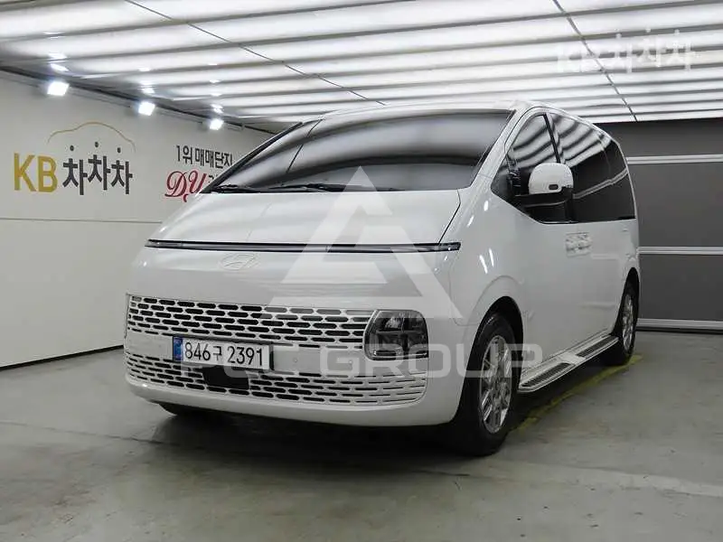 2025 Hyundai Staria