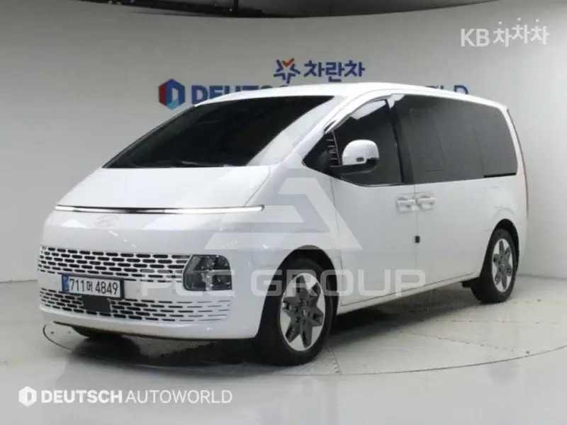 2025 Hyundai Staria